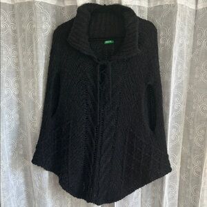 United Colors Of Benetton Women's Black Alpaca Wool blend knit Poncho